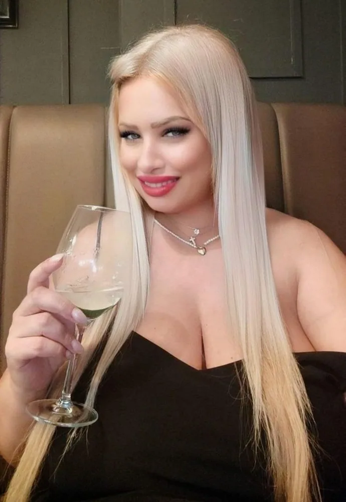 Tina - escort Luhačovice